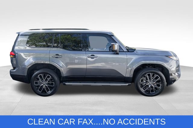 Used 2026 Lexus GX 550 w/ Accessory Package (2T) AWD/4WD image 4