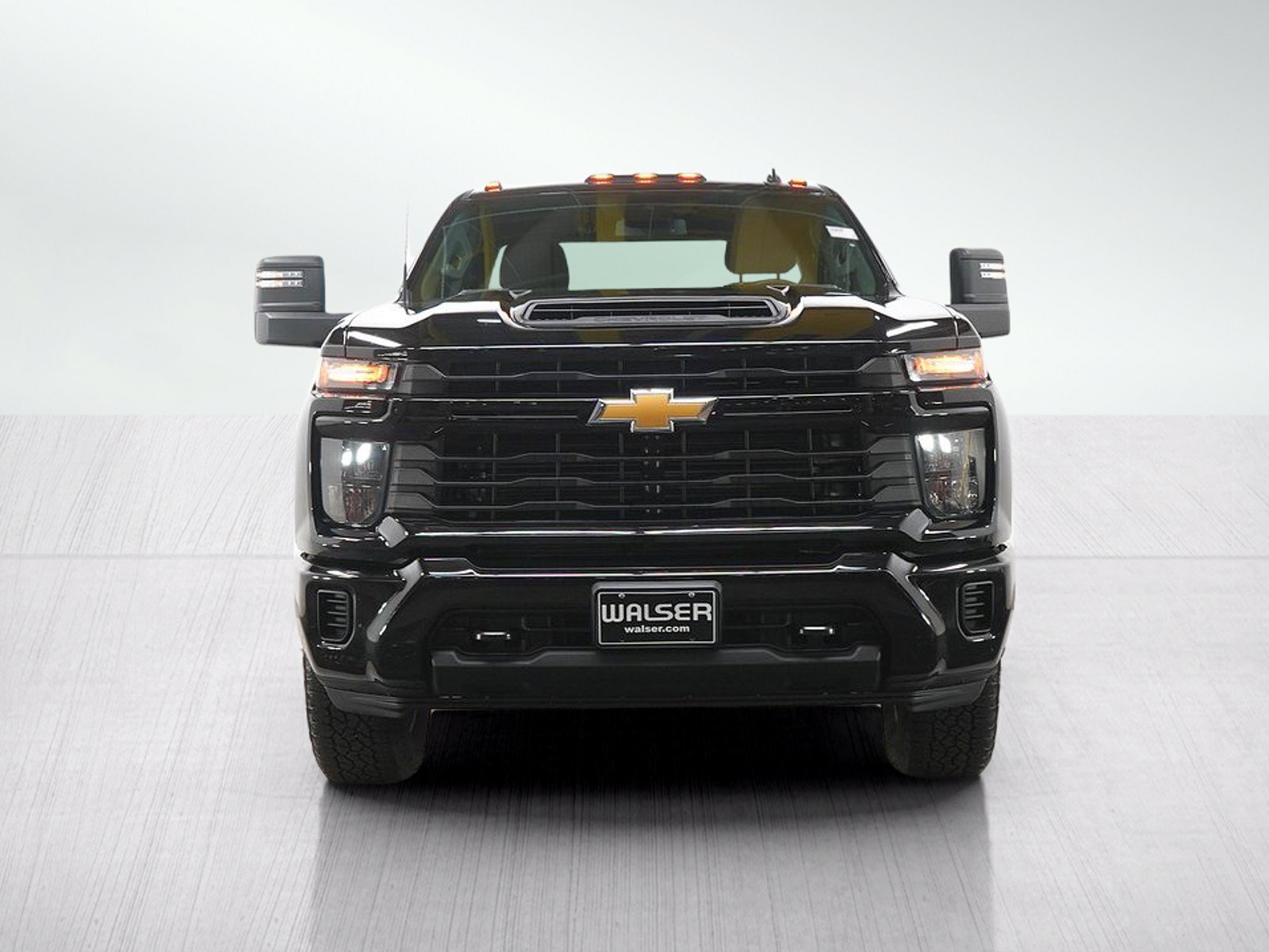 Used 2024 Chevrolet Silverado 2500 Custom w/ Custom Value Package AWD/4WD image 9