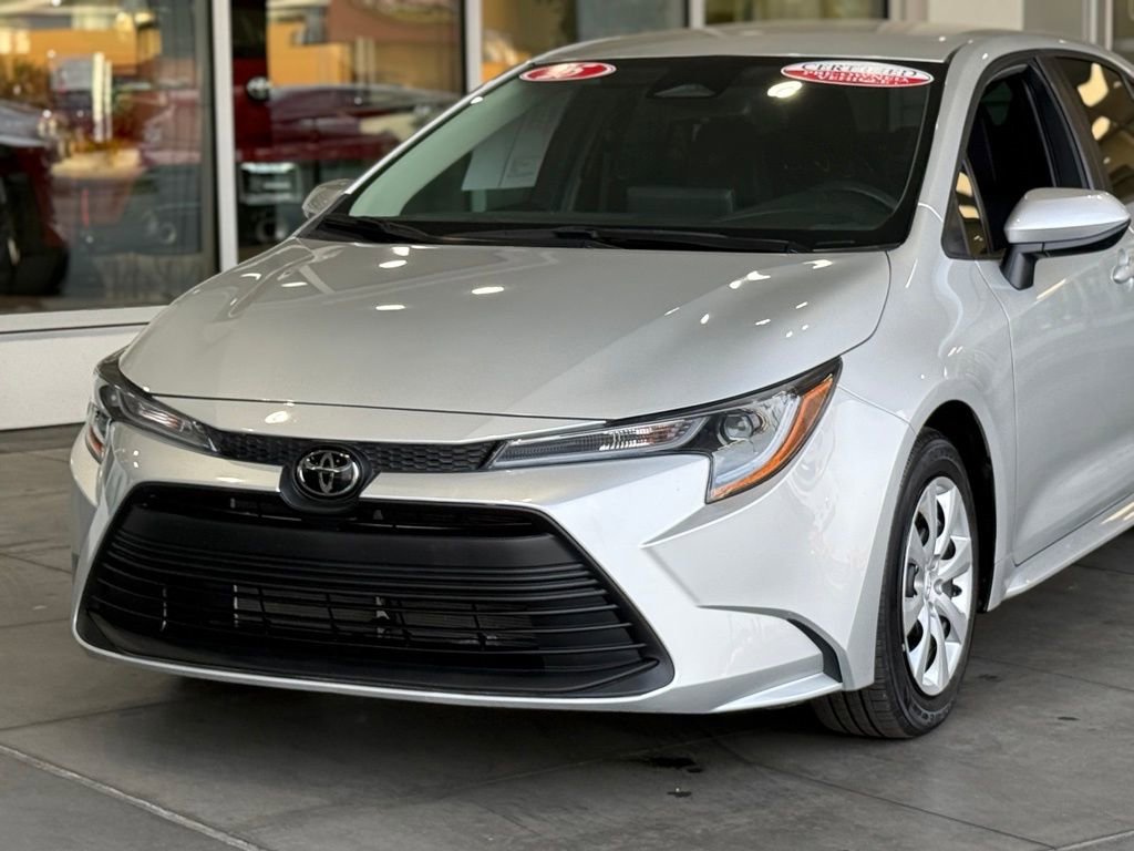 Certified 2025 Toyota Corolla LE image 3