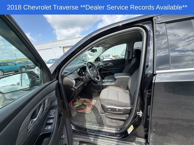 Used 2018 Chevrolet Traverse LT AWD/4WD image 2
