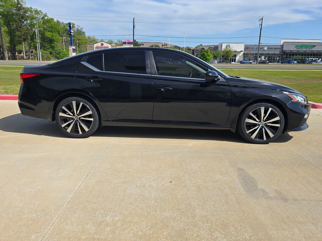 Used 2021 Nissan Altima 2.5 SR FWD image 6