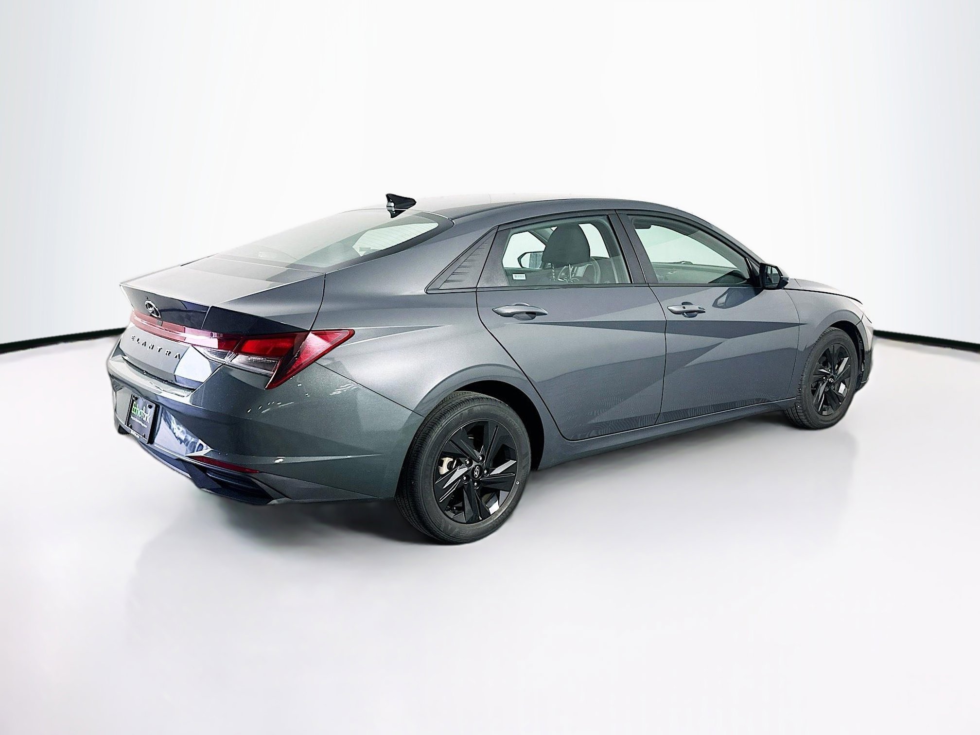 Used 2023 Hyundai Elantra SEL image 9