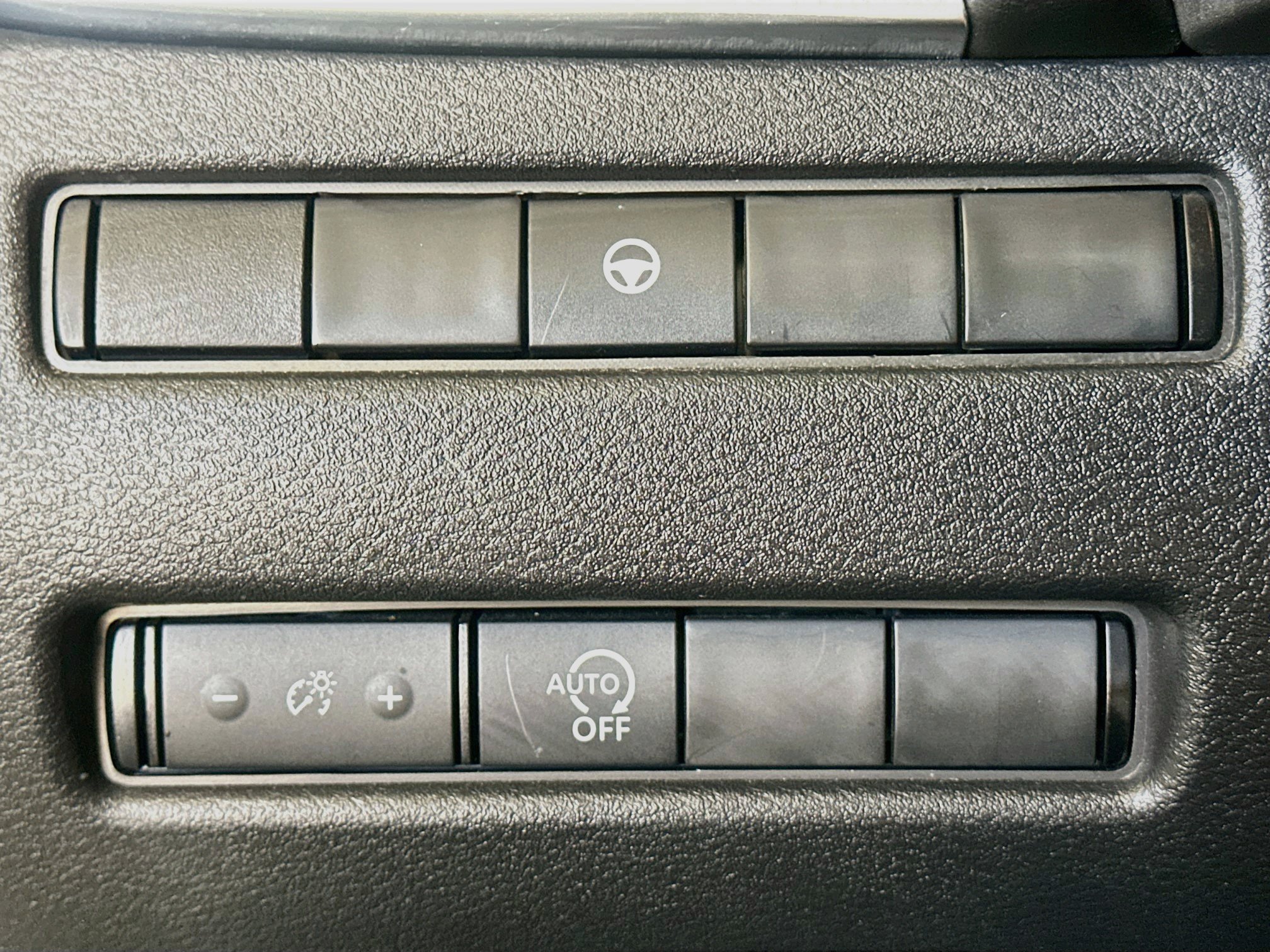 Used 2023 Nissan Rogue SV FWD image 17