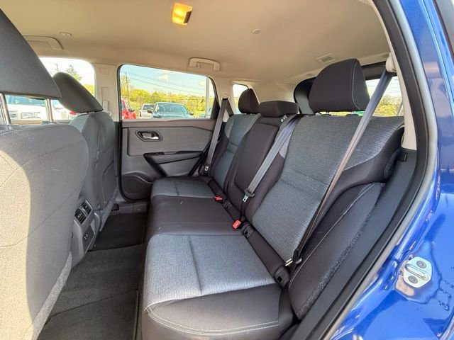 Certified 2023 Nissan Rogue SV image 16