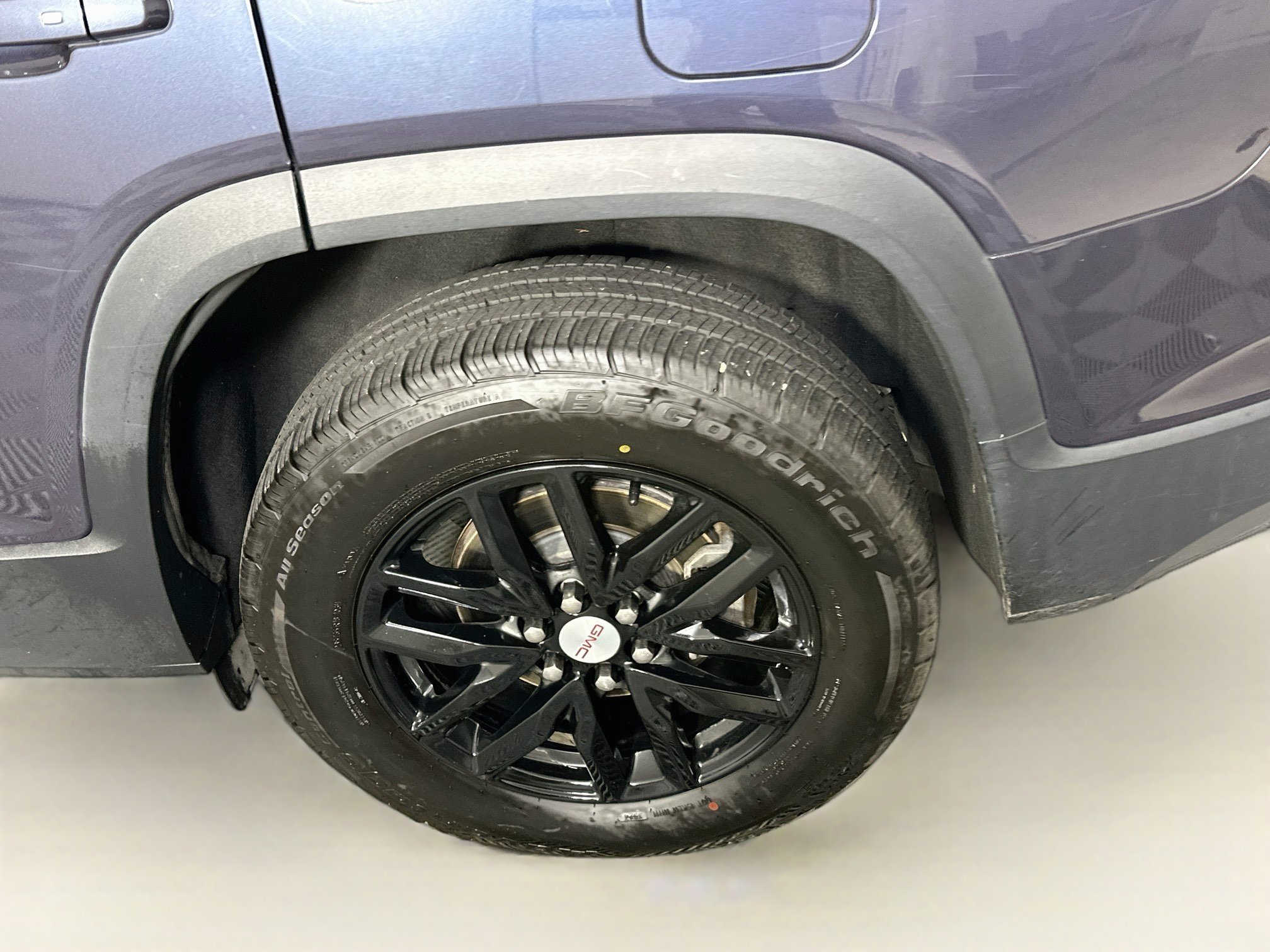 Used 2018 GMC Acadia SLT FWD image 11
