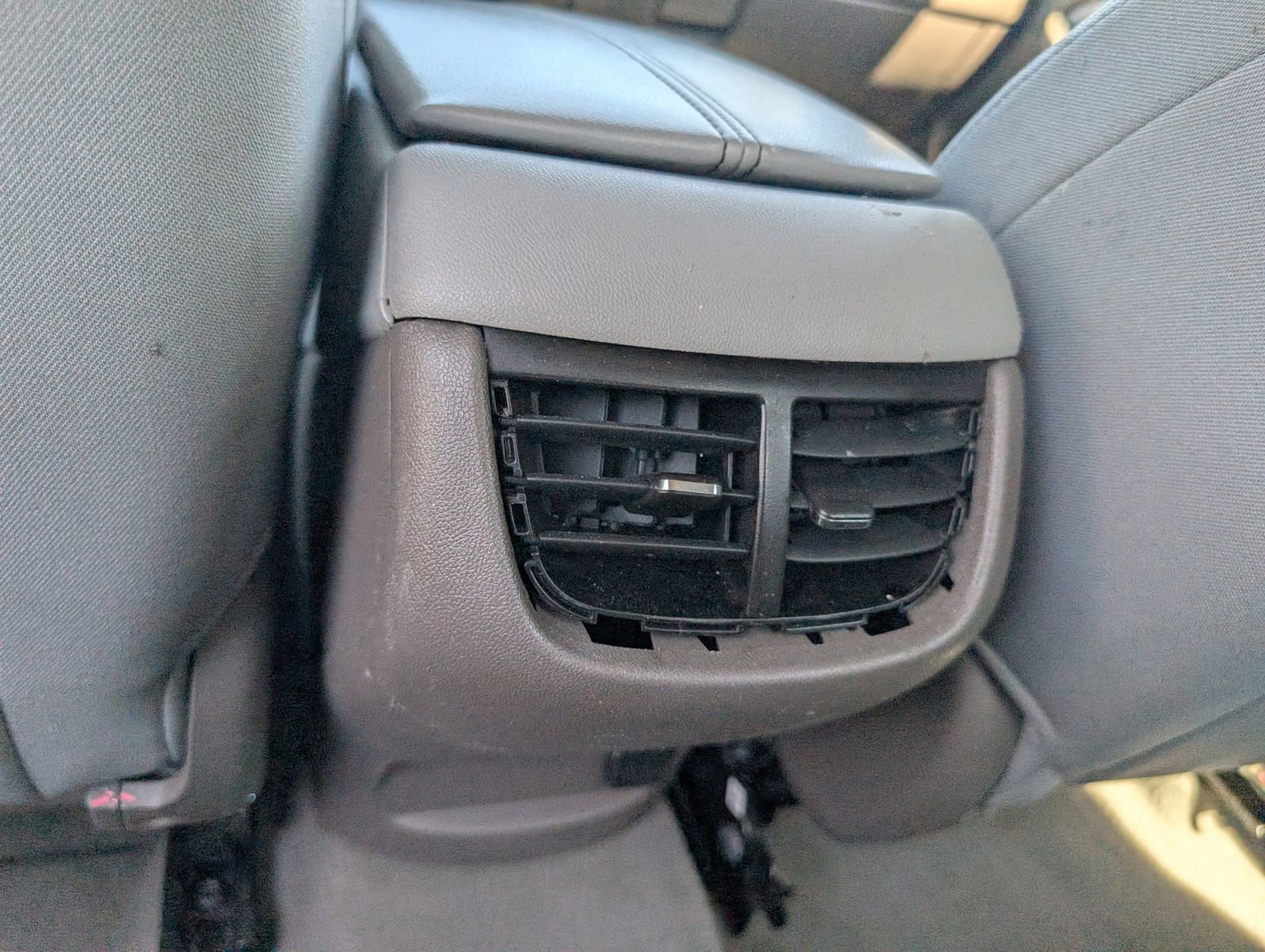 Used 2022 Chevrolet Malibu LT FWD image 32