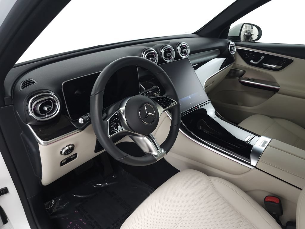 Certified 2026 Mercedes-Benz GLC 300 4MATIC image 9