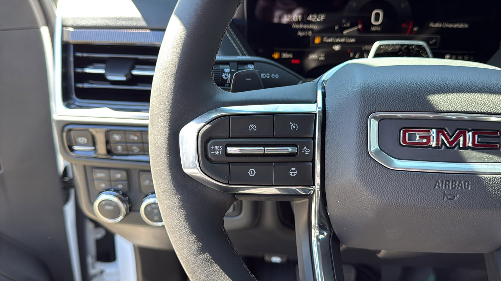New 2026 GMC Yukon XL Elevation AWD/4WD image 10