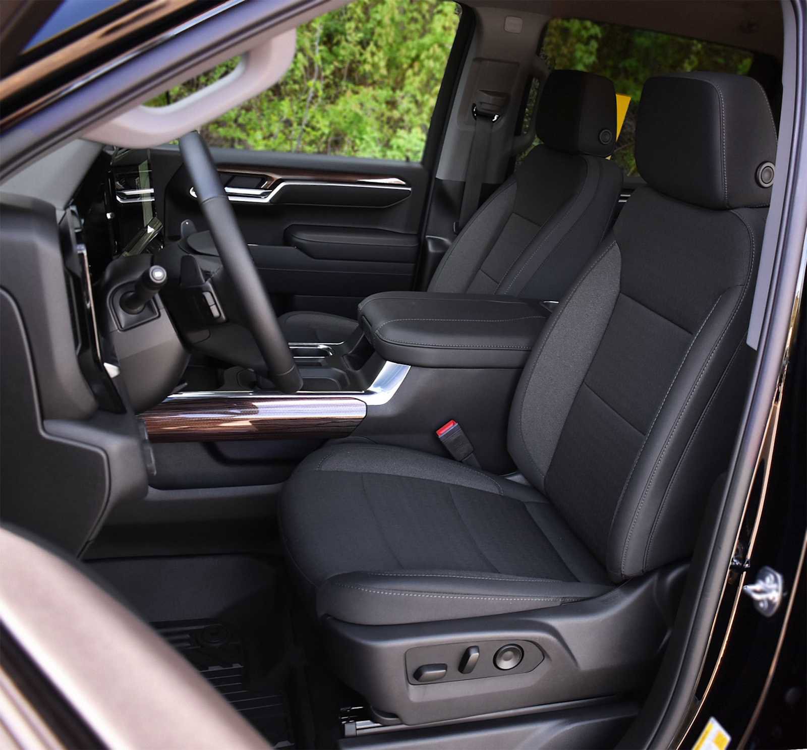 New 2026 Chevrolet Silverado 1500 RST AWD/4WD image 9