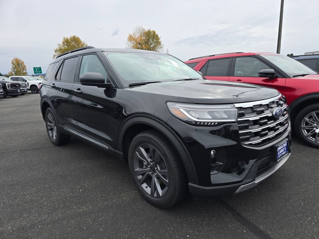 New 2025 Ford Explorer Active w/ Active Comfort Package image 3