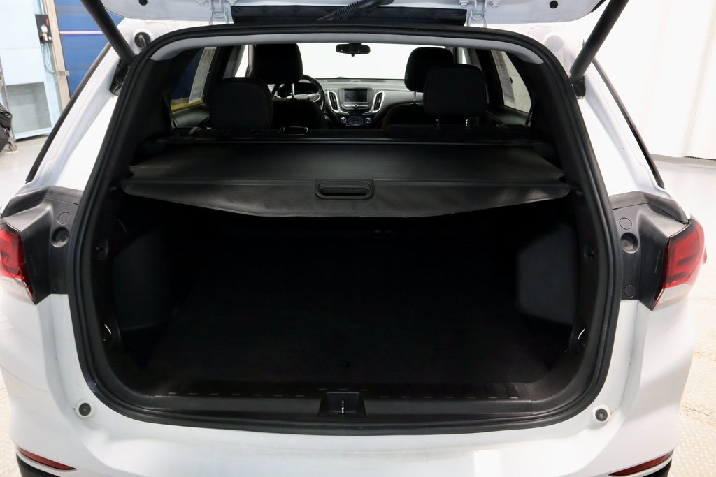 Used 2022 Chevrolet Equinox LT w/ Driver Convenience Package image 15