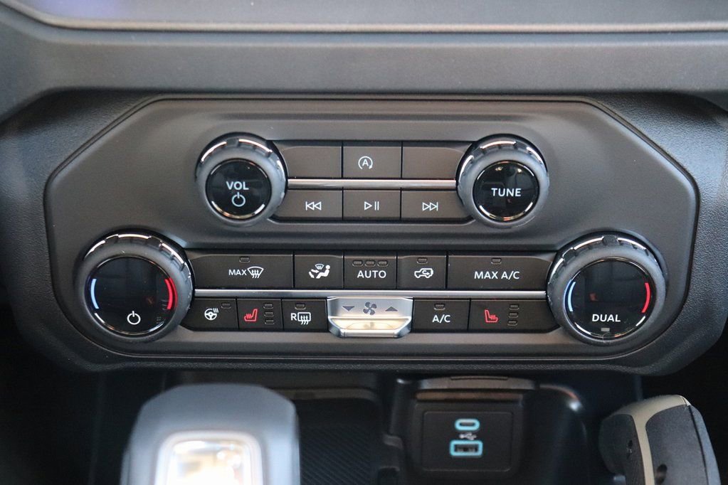 New 2025 Ford Bronco Badlands w/ Sasquatch Package image 24