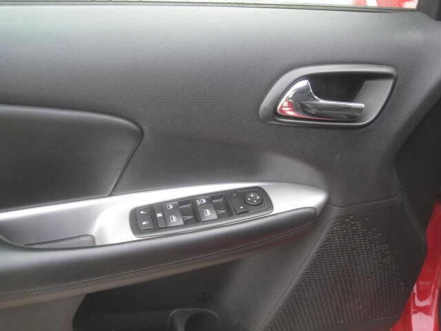Used 2014 Dodge Journey SXT image 18