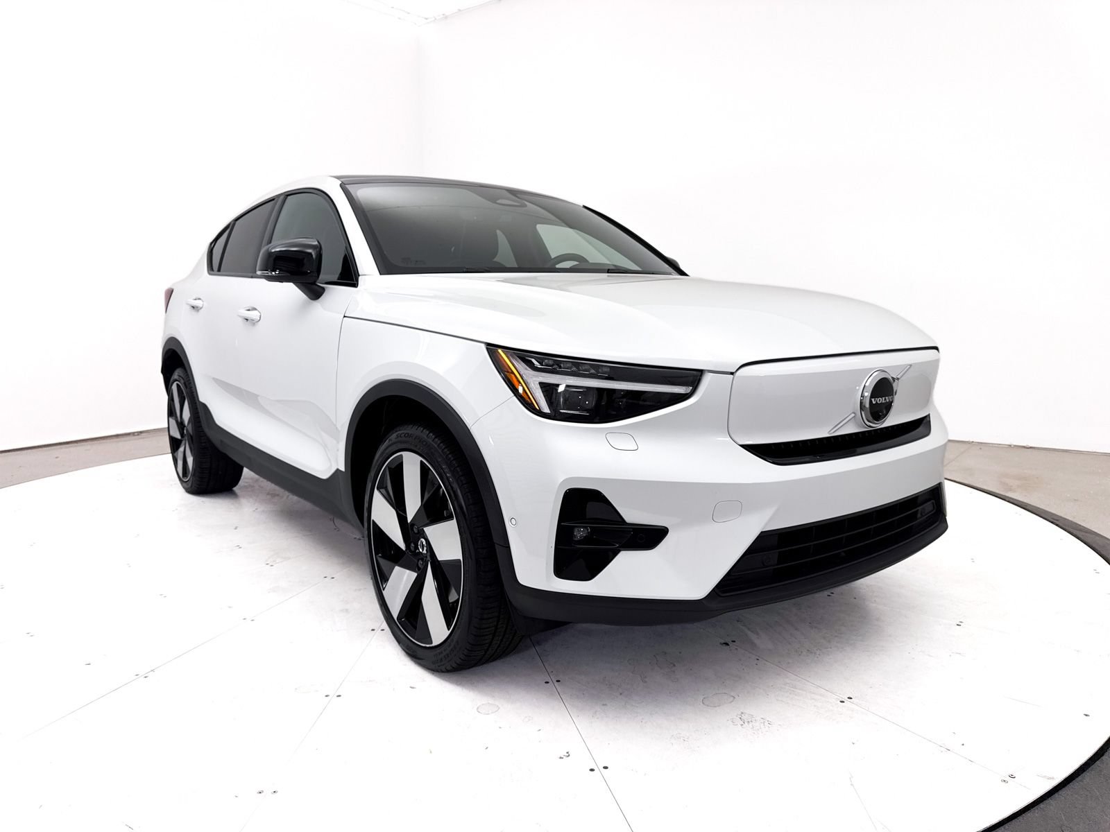 Used 2023 Volvo C40 P8 Recharge Ultimate AWD/4WD image 10