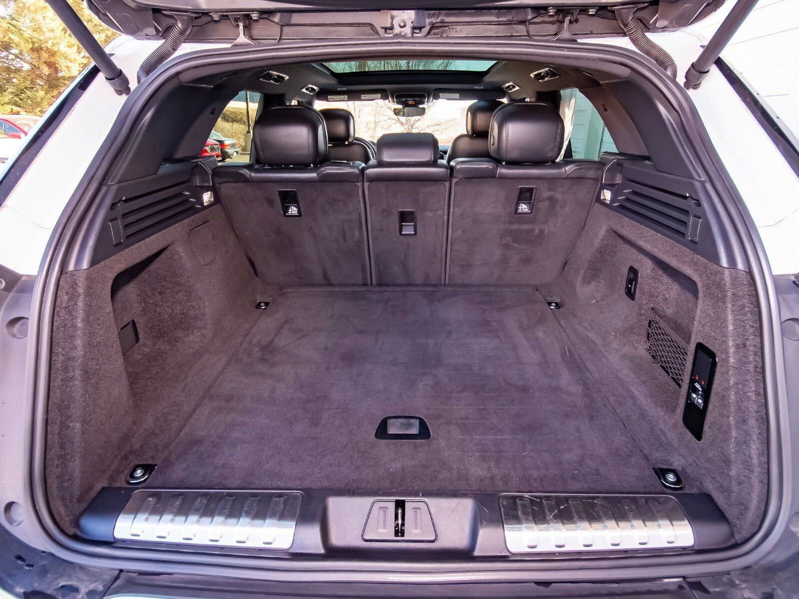 Used 2024 Land Rover Range Rover Sport Dynamic SE image 49