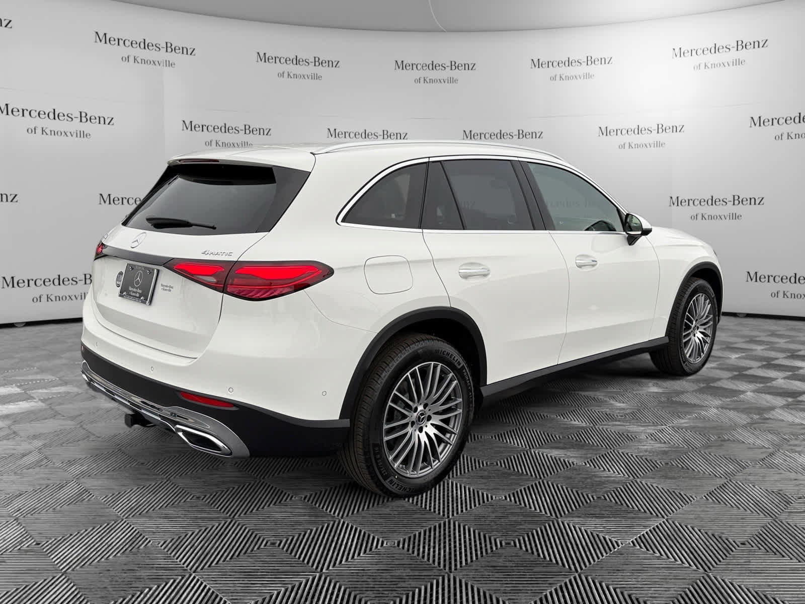 Used 2026 Mercedes-Benz GLC 300 4MATIC image 5