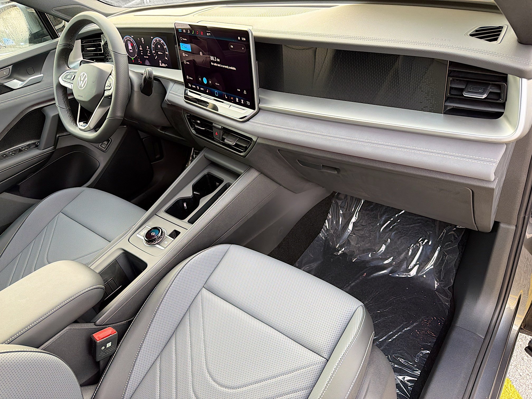 New 2026 Volkswagen Tiguan SE R-Line AWD/4WD image 14