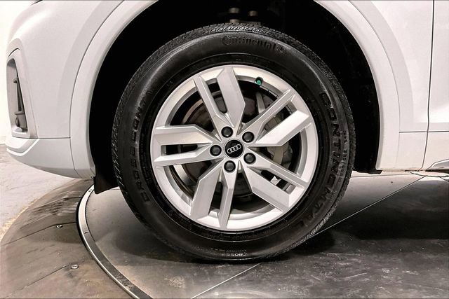 Used 2023 Audi Q5 2.0T Premium w/ Convenience Package AWD/4WD image 8