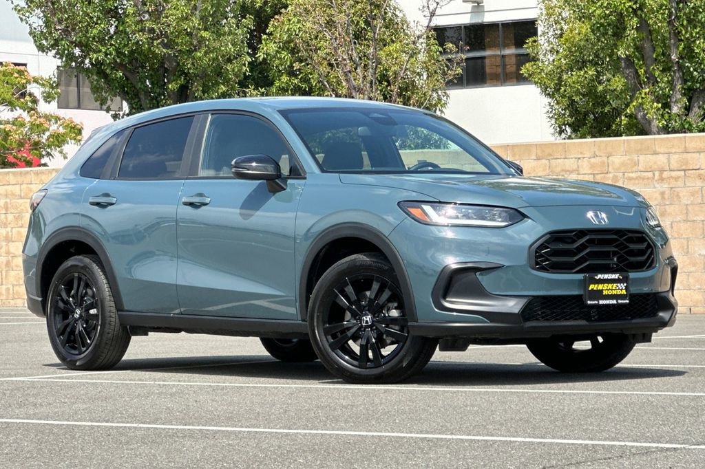 Certified 2026 Honda HR-V Sport image 2