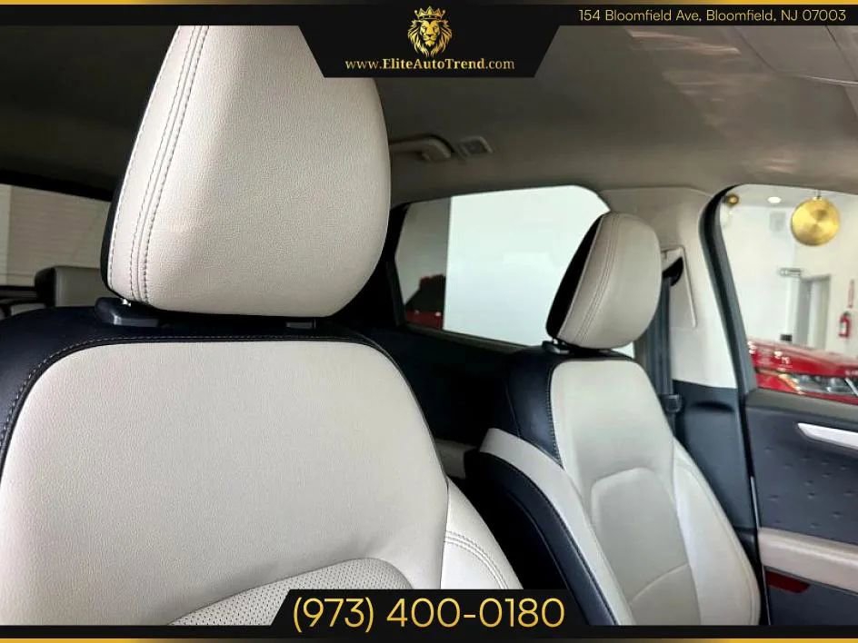 Used 2020 Ford Escape SEL image 21