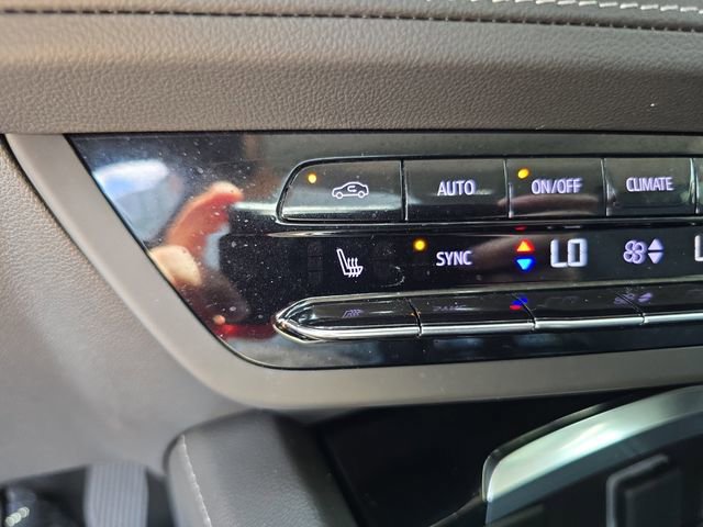 Certified 2022 Buick Envision Preferred FWD image 21