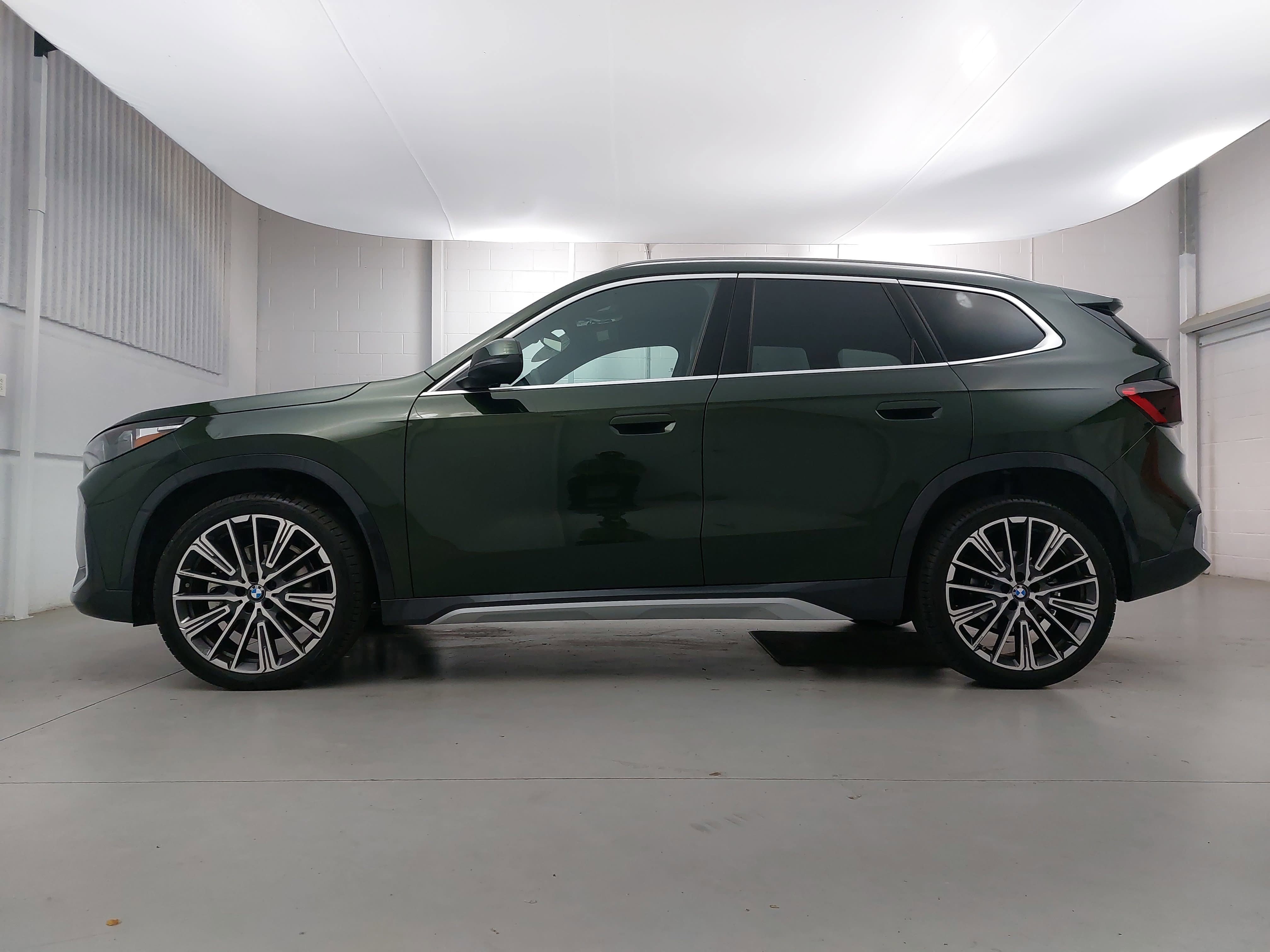 Used 2025 BMW X1 xDrive28i w/ Convenience Package AWD/4WD image 2