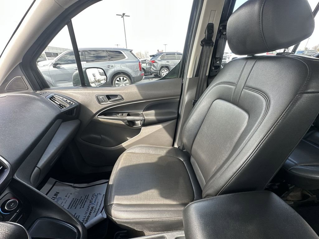 Used 2022 Ford Transit Connect XL image 29
