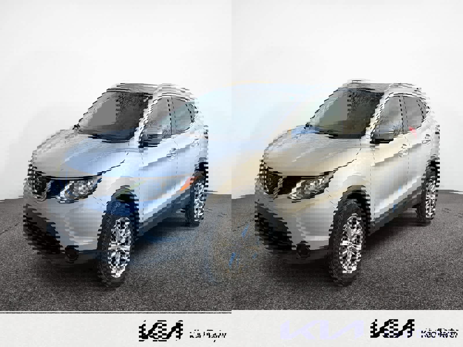 Used 2019 Nissan Rogue Sport SV image 1