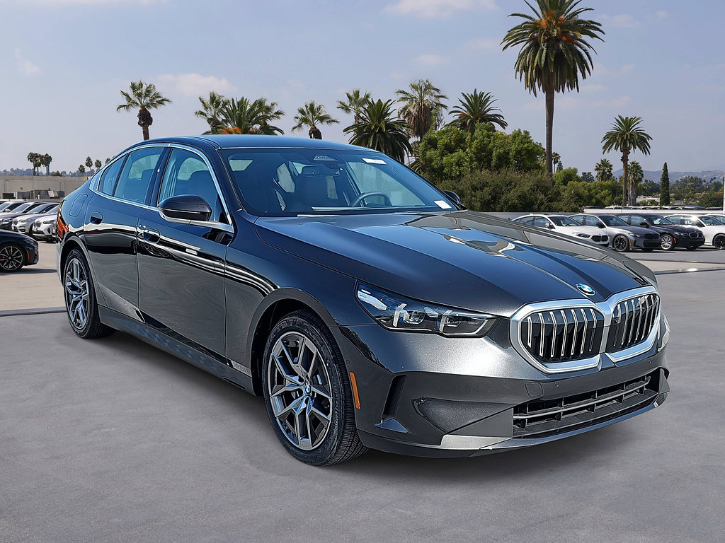 New 2026 BMW 530i w/ Executive Package RWD image 3