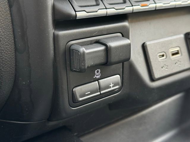 Used 2020 Chevrolet Silverado 1500 LT Trail Boss image 17