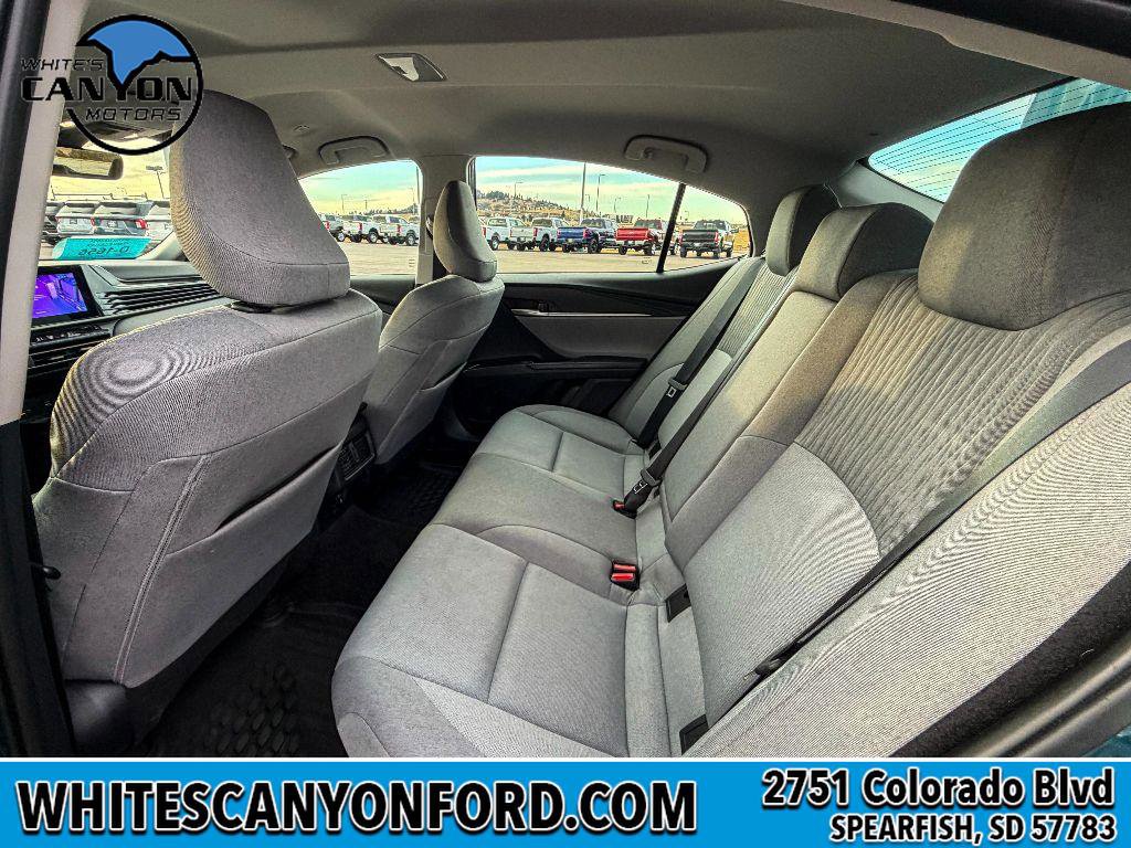 Used 2025 Toyota Camry LE w/ Convenience Package image 8