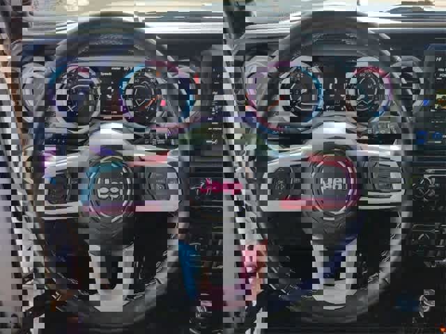 Used 2022 Jeep Wrangler Unlimited Sahara w/ Cold Weather Group image 22