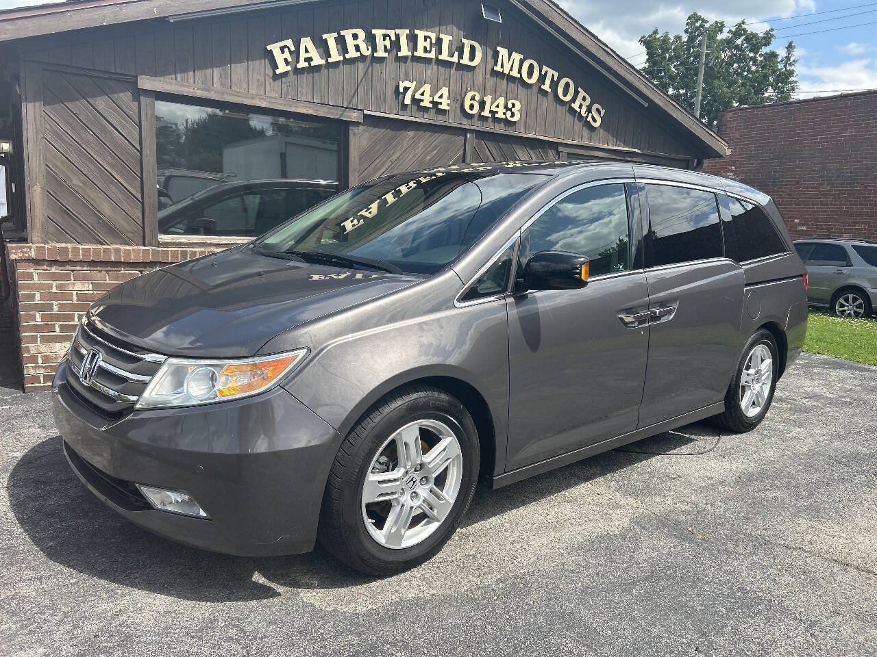 Used 2011 Honda Odyssey Touring image 1