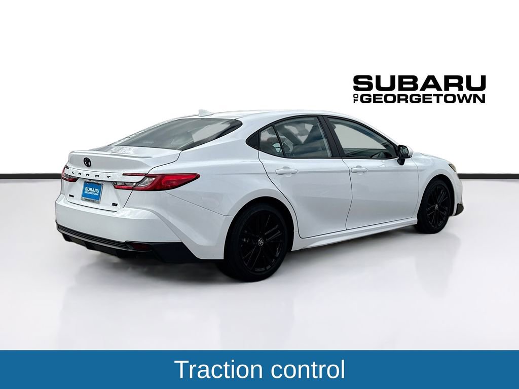 Used 2025 Toyota Camry SE image 7