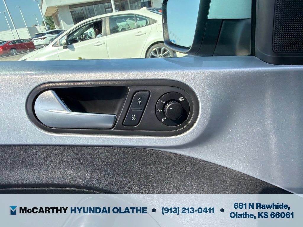 Used 2014 Volkswagen Beetle 2.5 FWD image 25