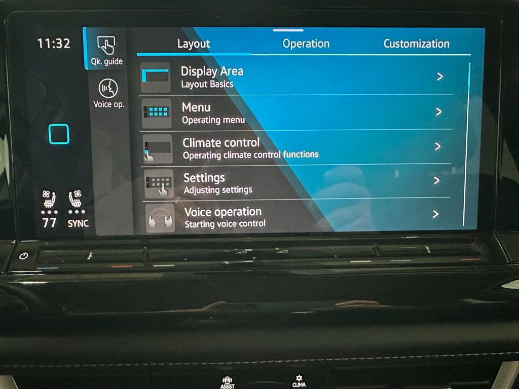 Used 2025 Volkswagen Atlas SE AWD/4WD image 34
