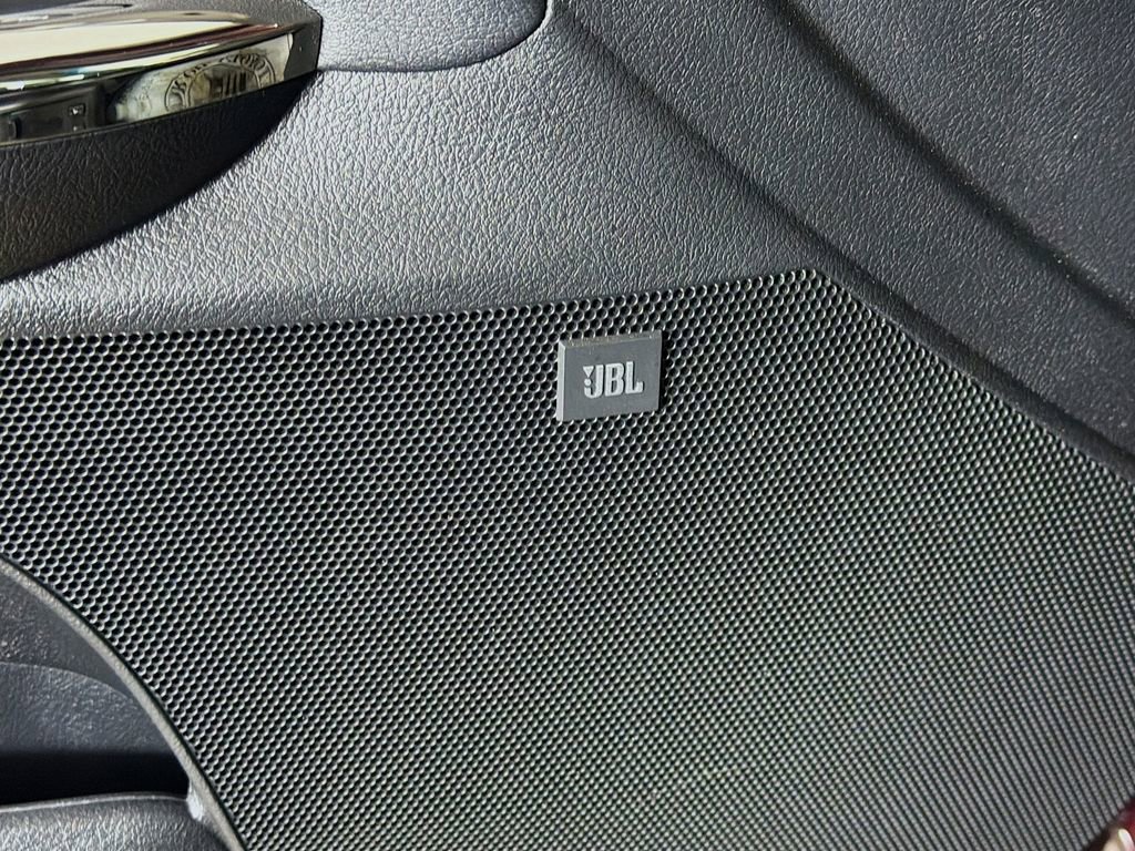 Used 2018 Toyota Avalon Limited w/ Carpet Mat Package FWD image 19