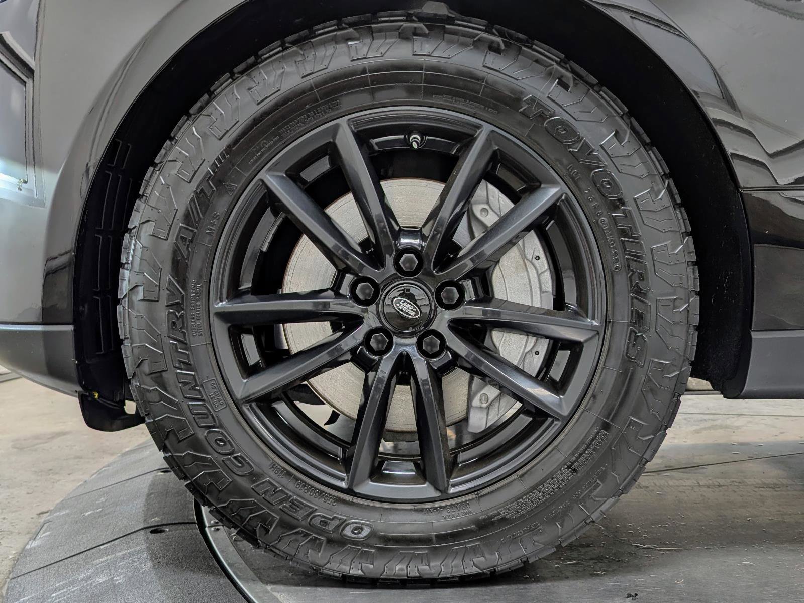 Used 2020 Land Rover Range Rover image 11