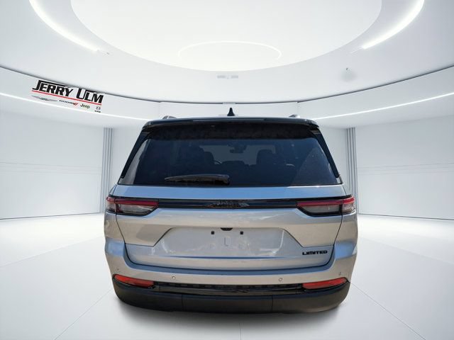 New 2025 Jeep Grand Cherokee Limited w/ Black Appearance Package RWD image 4