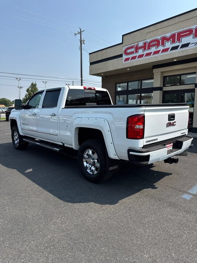 Used 2016 GMC Sierra 3500 Denali w/ Driver Alert Package AWD/4WD image 7