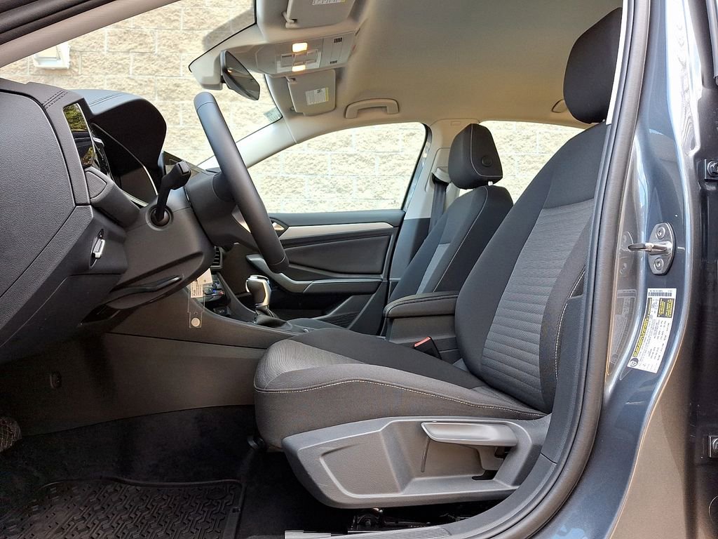 Used 2025 Volkswagen Jetta S image 12