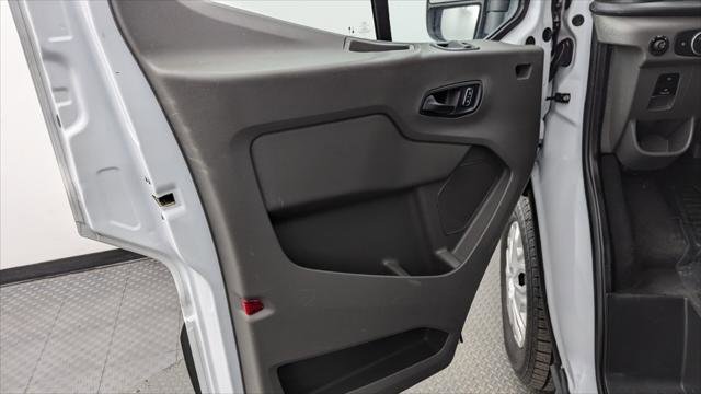 Used 2023 Ford Transit 350 XLT image 12