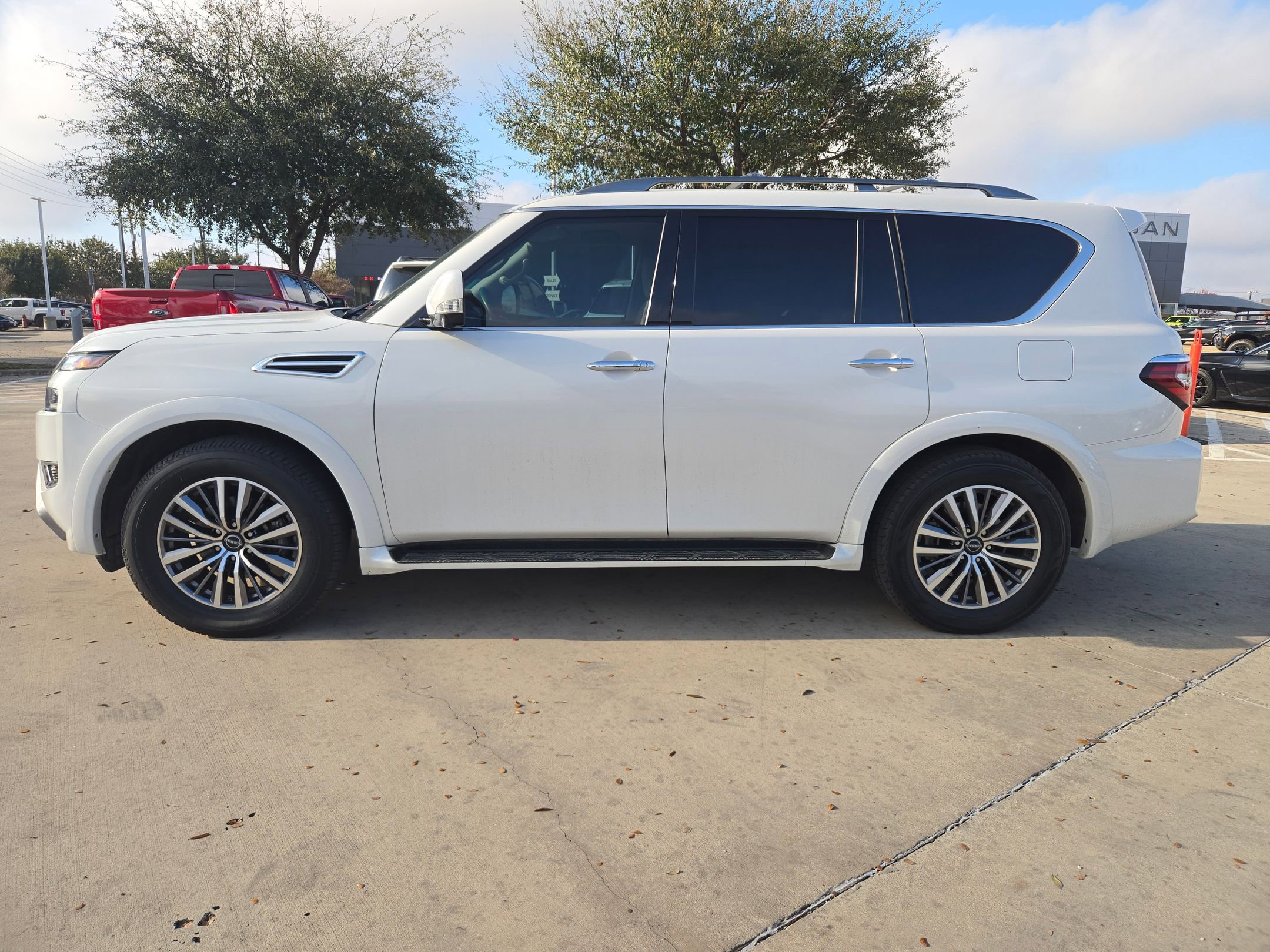Used 2023 Nissan Armada SL w/ Cargo Package image 4