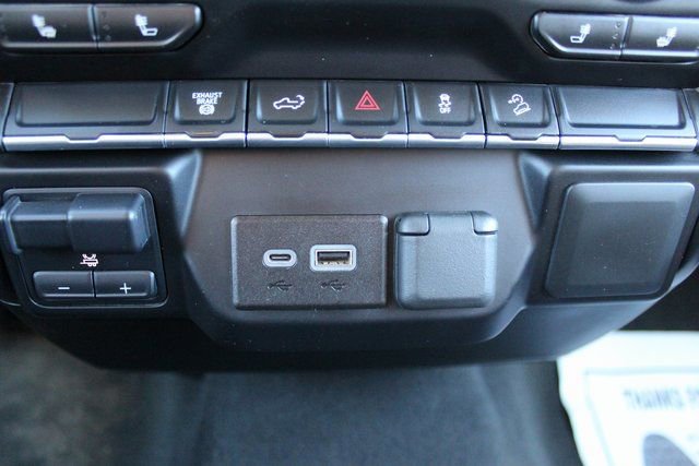 Used 2022 Chevrolet Silverado 2500 LT w/ Convenience Package image 15