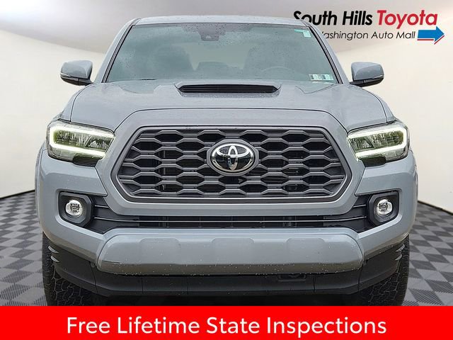 Used 2020 Toyota Tacoma TRD Sport w/ TRD Premium Sport Package AWD/4WD image 2