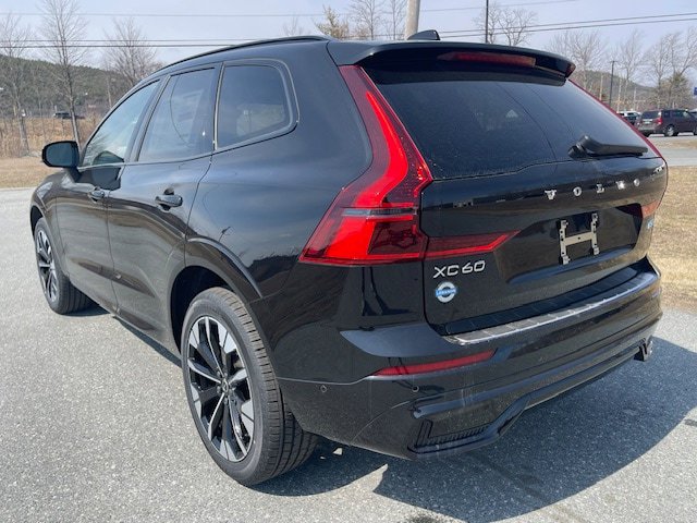 New 2026 Volvo XC60 B5 Plus w/ Protection Package Premier AWD/4WD image 4
