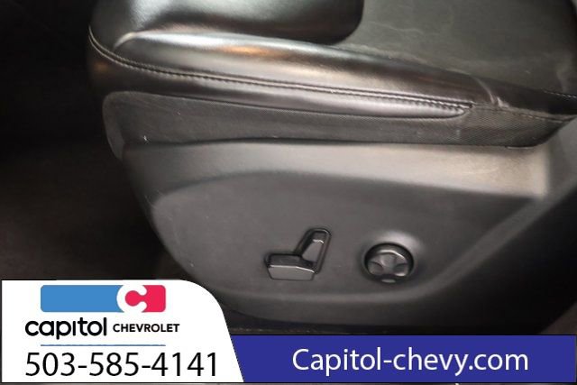Used 2019 Jeep Cherokee Latitude Plus w/ Cold Weather Group FWD image 13