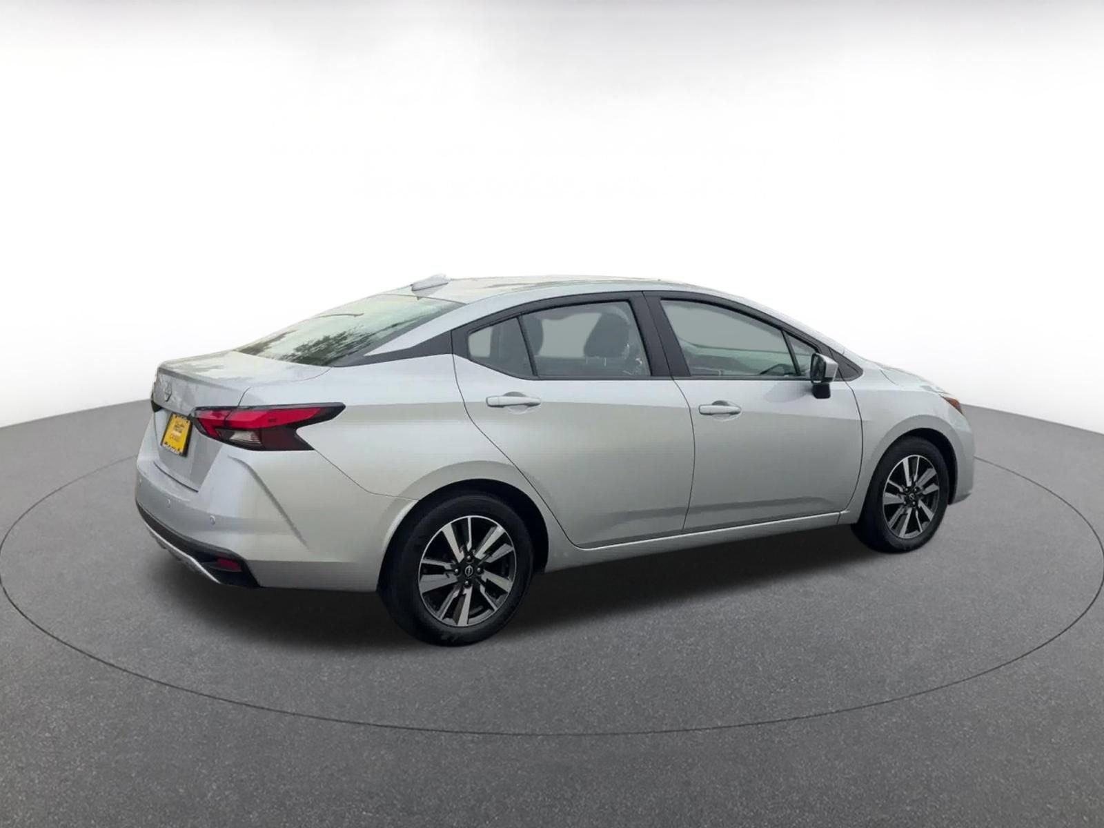 Used 2025 Nissan Versa SV FWD image 14