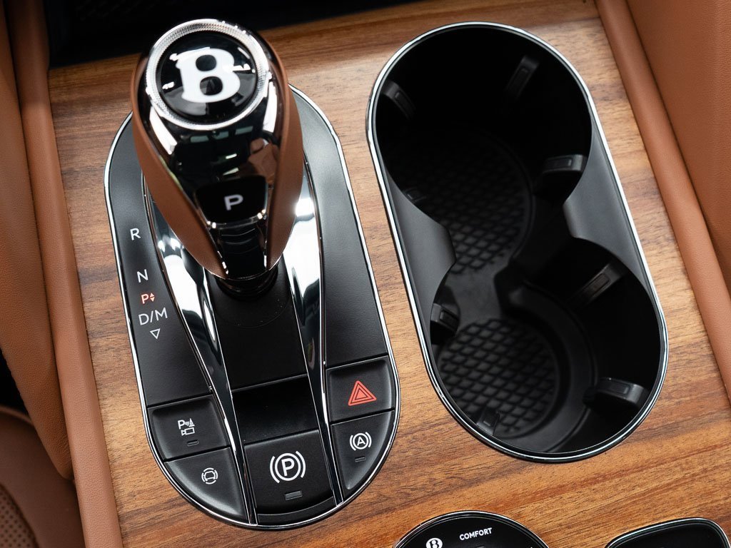 Used 2025 Bentley Bentayga Extended Wheelbase image 37