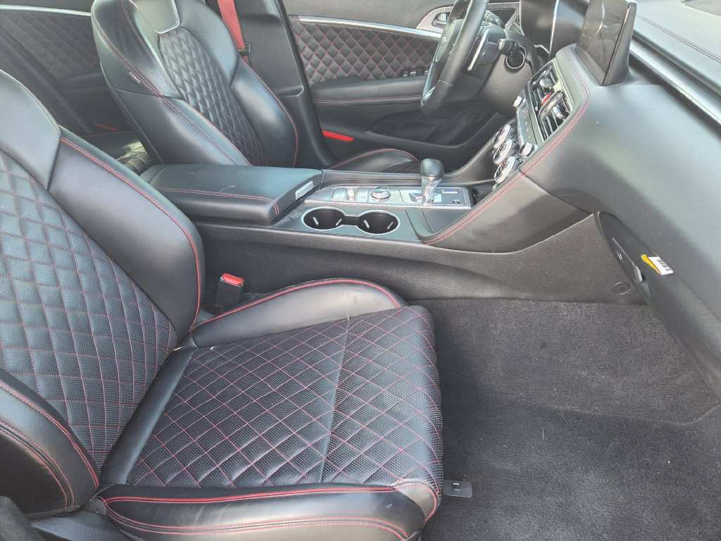 Used 2023 Genesis G70 3.3T w/ Sport Prestige Package RWD image 14